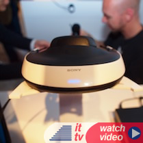 Sony Personal 3D Viewer (HMZ-T1) - Click to watch video!
