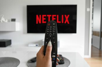Tv Remote Home Netflix Watch  - Tumisu / Pixabay