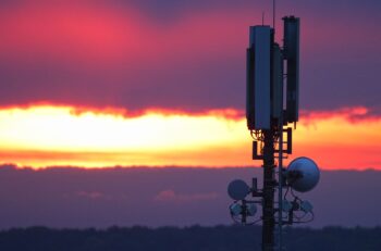Mobile Telephone Mast Tower Sunset  - onkelglocke / Pixabay