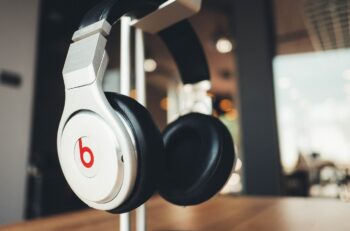 Headphones Music Sounds Listening  - fancycrave1 / Pixabay