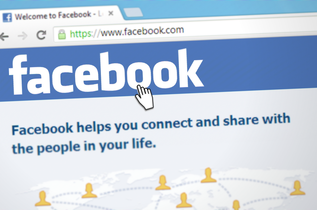 Facebook Social Network Network  - Simon / Pixabay