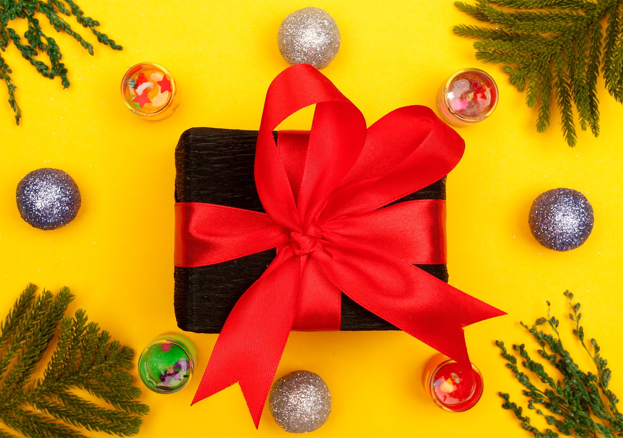 Background Christmas Ornament  - tamanna_rumee / Pixabay