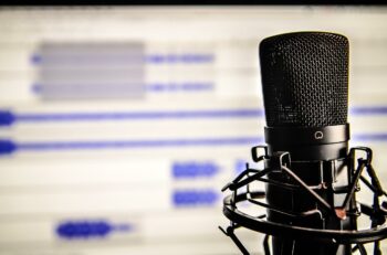 Microphone Audio Computer  - TheAngryTeddy / Pixabay